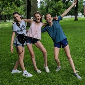 Meet your Posher, Ava